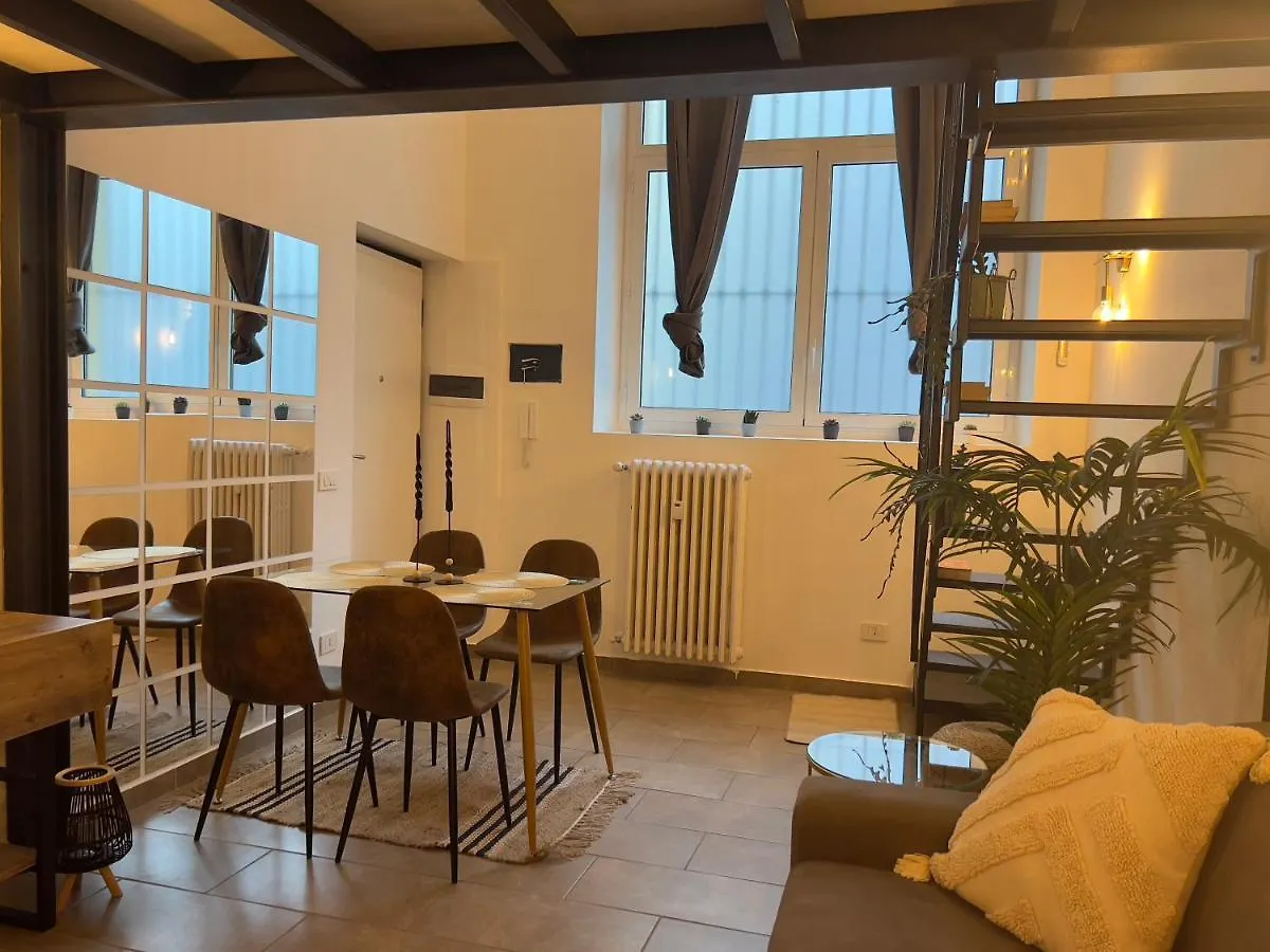 Regina Milano In Porta Romana 3 - Sky Tv, Wifi & Breakfast Box Lägenhet