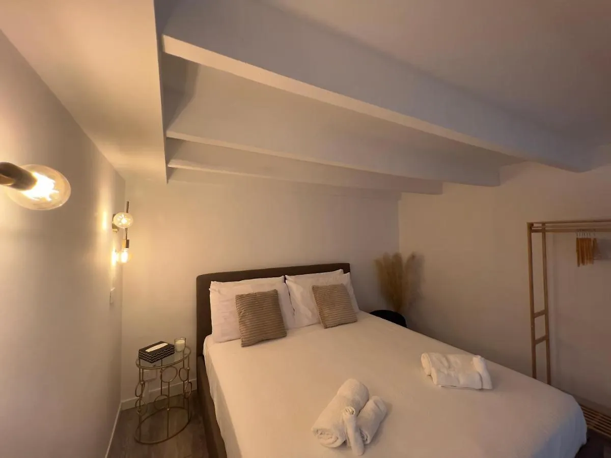 Regina Milano In Porta Romana 3 - Sky Tv, Wifi & Breakfast Box Lägenhet