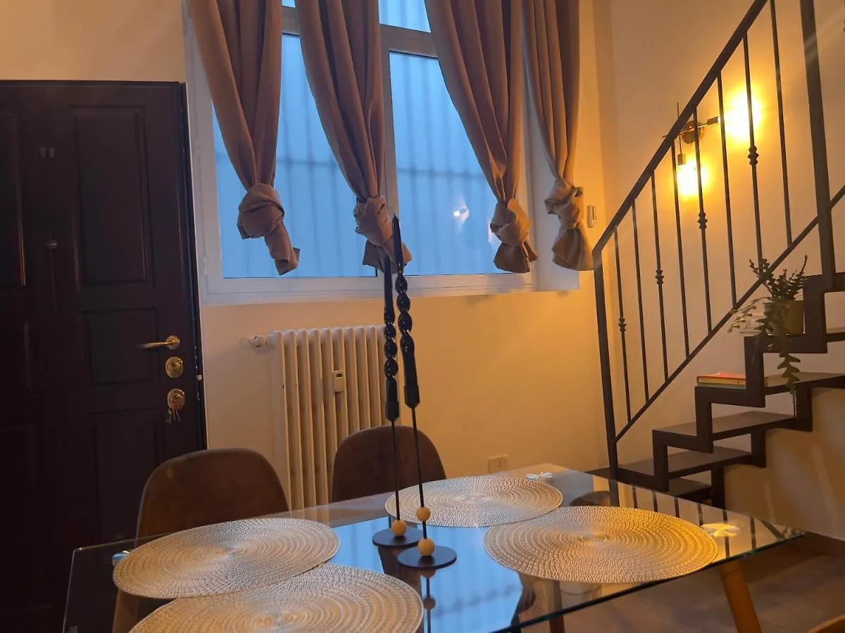 Regina Milano In Porta Romana 3 - Sky Tv, Wifi & Breakfast Box Lägenhet