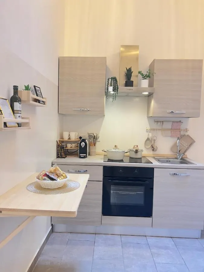 Regina Milano In Porta Romana 3 - Sky Tv, Wifi & Breakfast Box Lägenhet
