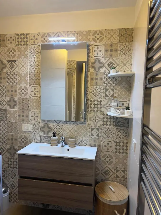 Regina Milano In Porta Romana 3 - Sky Tv, Wifi & Breakfast Box Lägenhet
