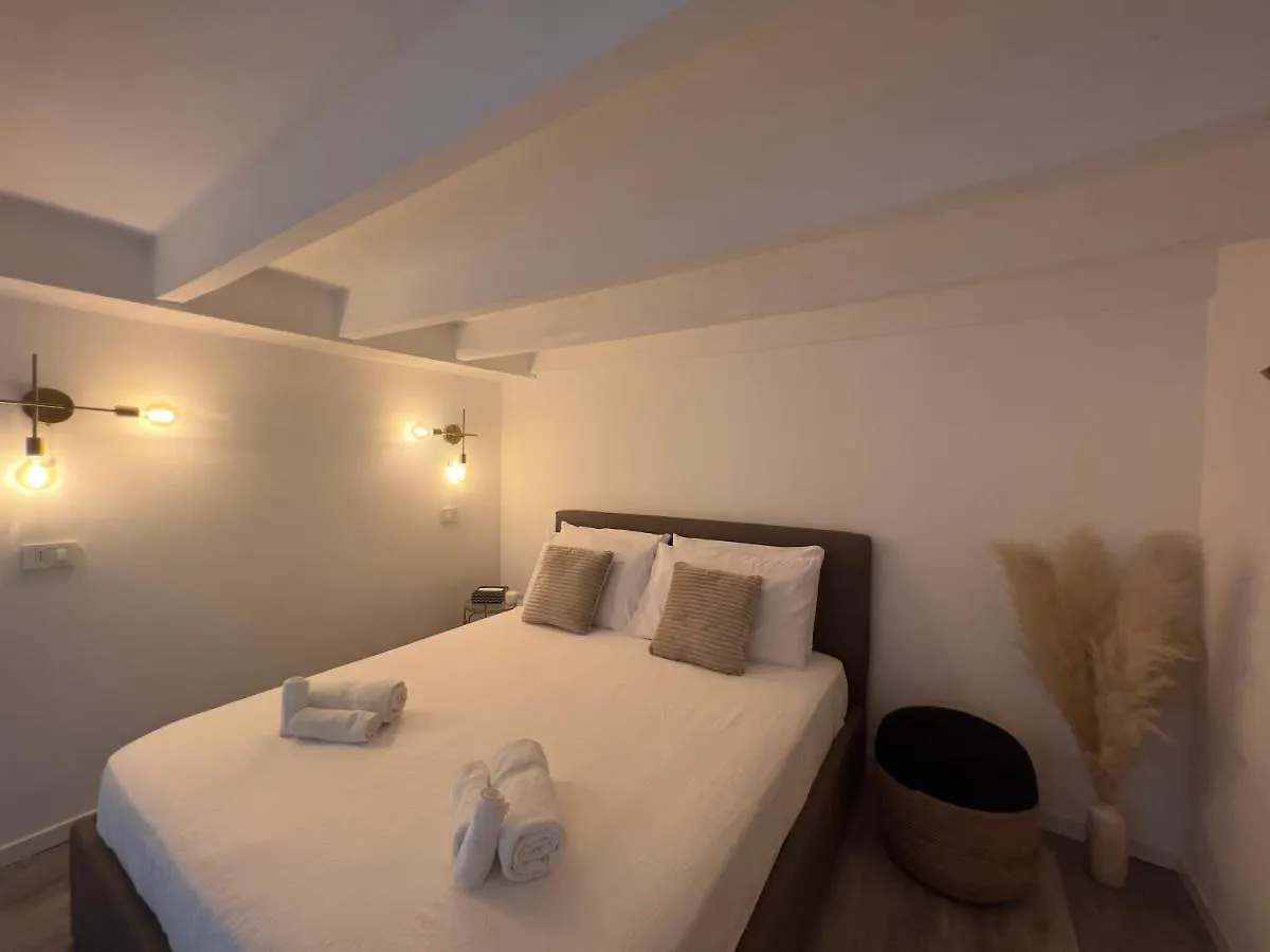 Regina Milano In Porta Romana 3 - Sky Tv, Wifi & Breakfast Box Lägenhet 0*,