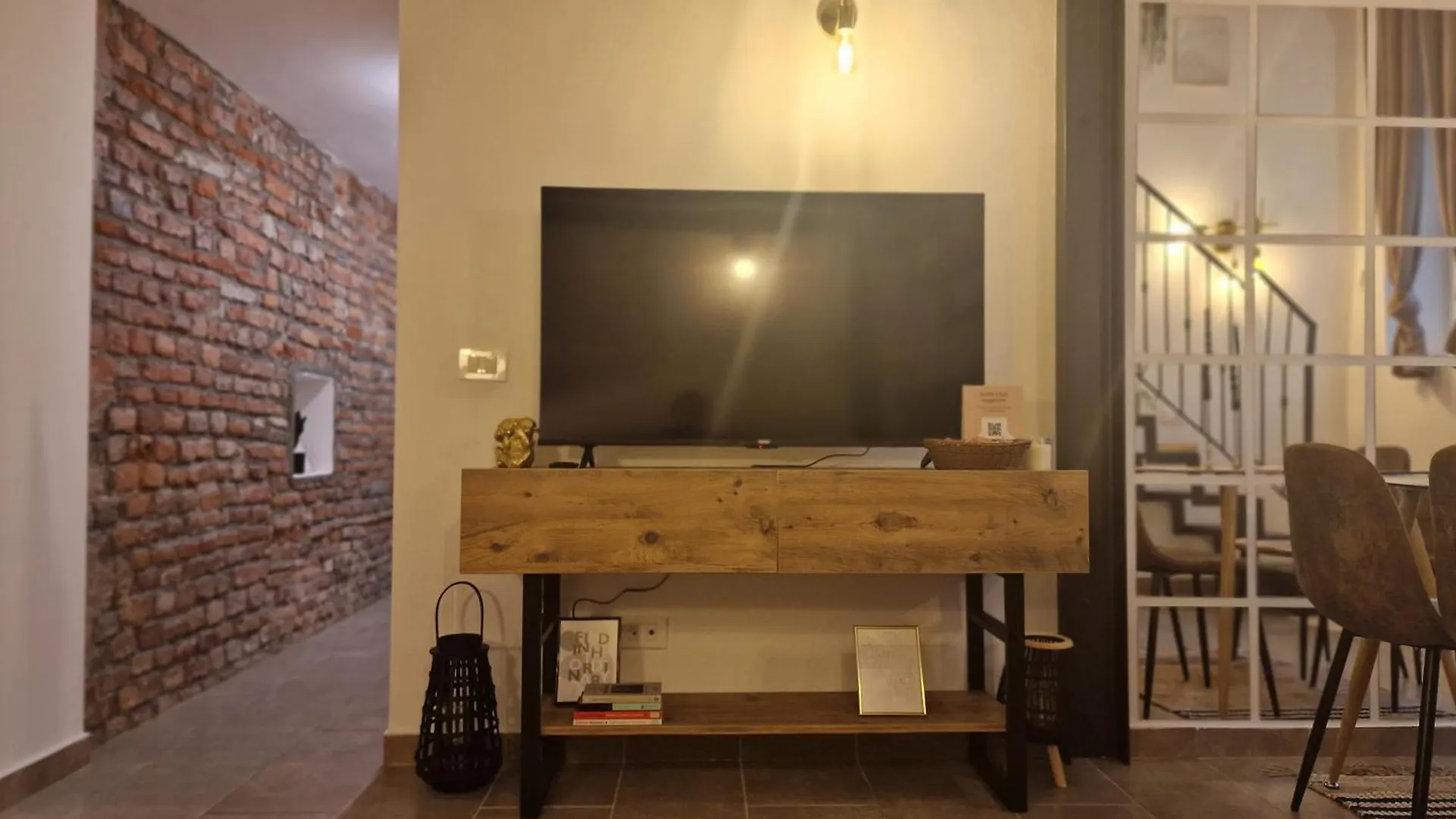Regina Milano In Porta Romana 3 - Sky Tv, Wifi & Breakfast Box Apartment 0*, Milan