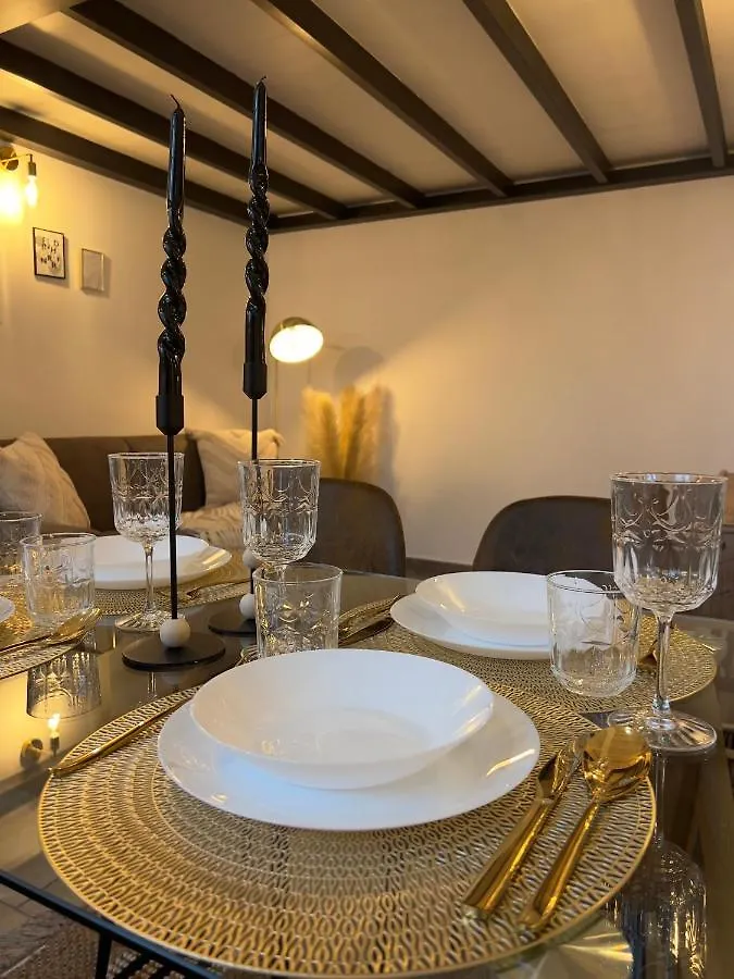Regina Milano In Porta Romana 3 - Sky Tv, Wifi & Breakfast Box Apartment