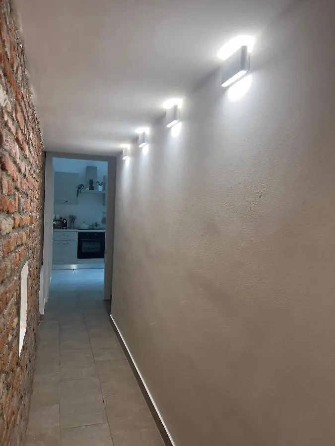 Regina Milano In Porta Romana 3 - Sky Tv, Wifi & Breakfast Box Apartment