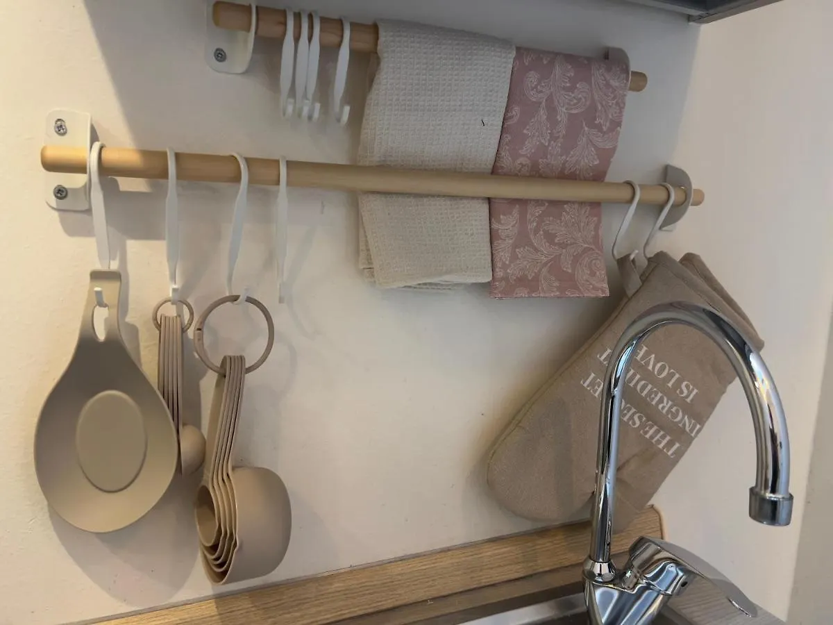 Regina Milano In Porta Romana 3 - Sky Tv, Wifi & Breakfast Box Apartment Italy